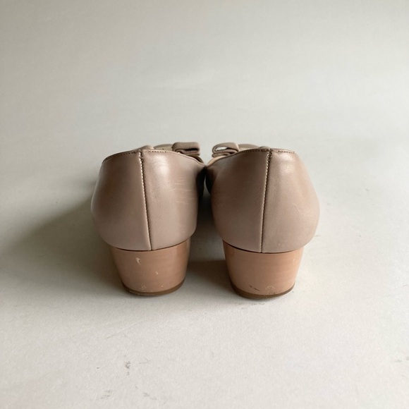 Salvadore Ferrogamo Dust Pink Leather Logo Bow Heels Size 7 - Picture 10 of 16